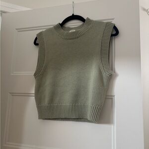 Aritzia Wilfred Green Sweater Vest Size XS